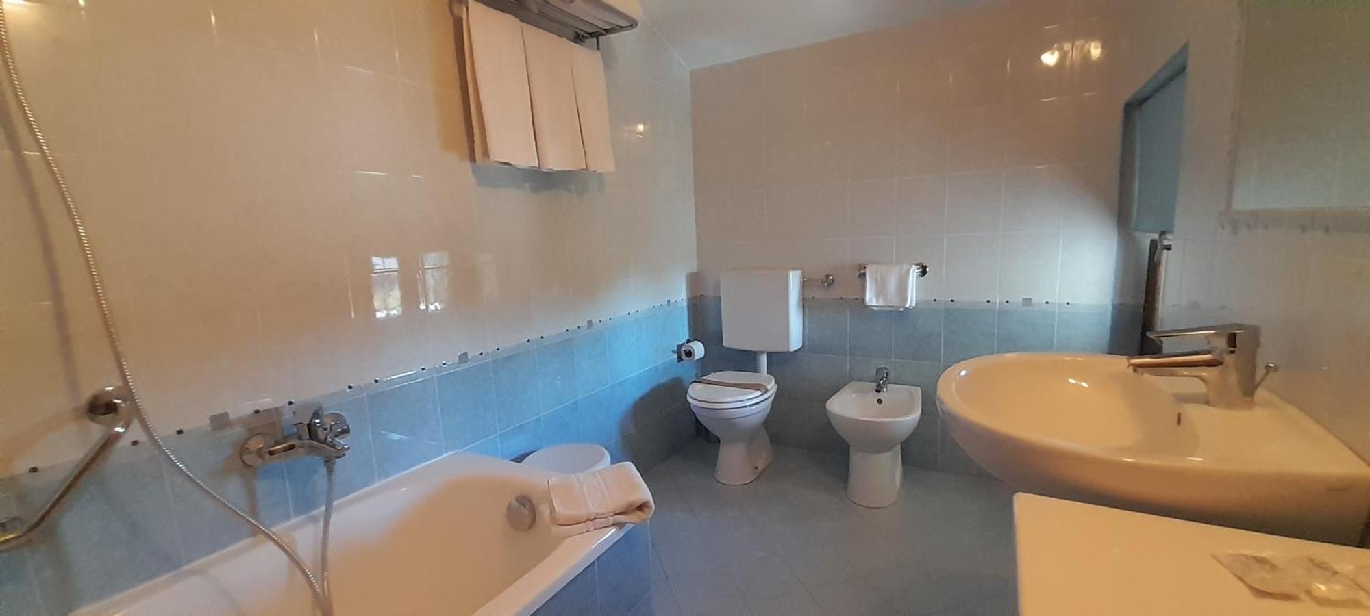 Hotel Ceretto Busca Dış mekan fotoğraf