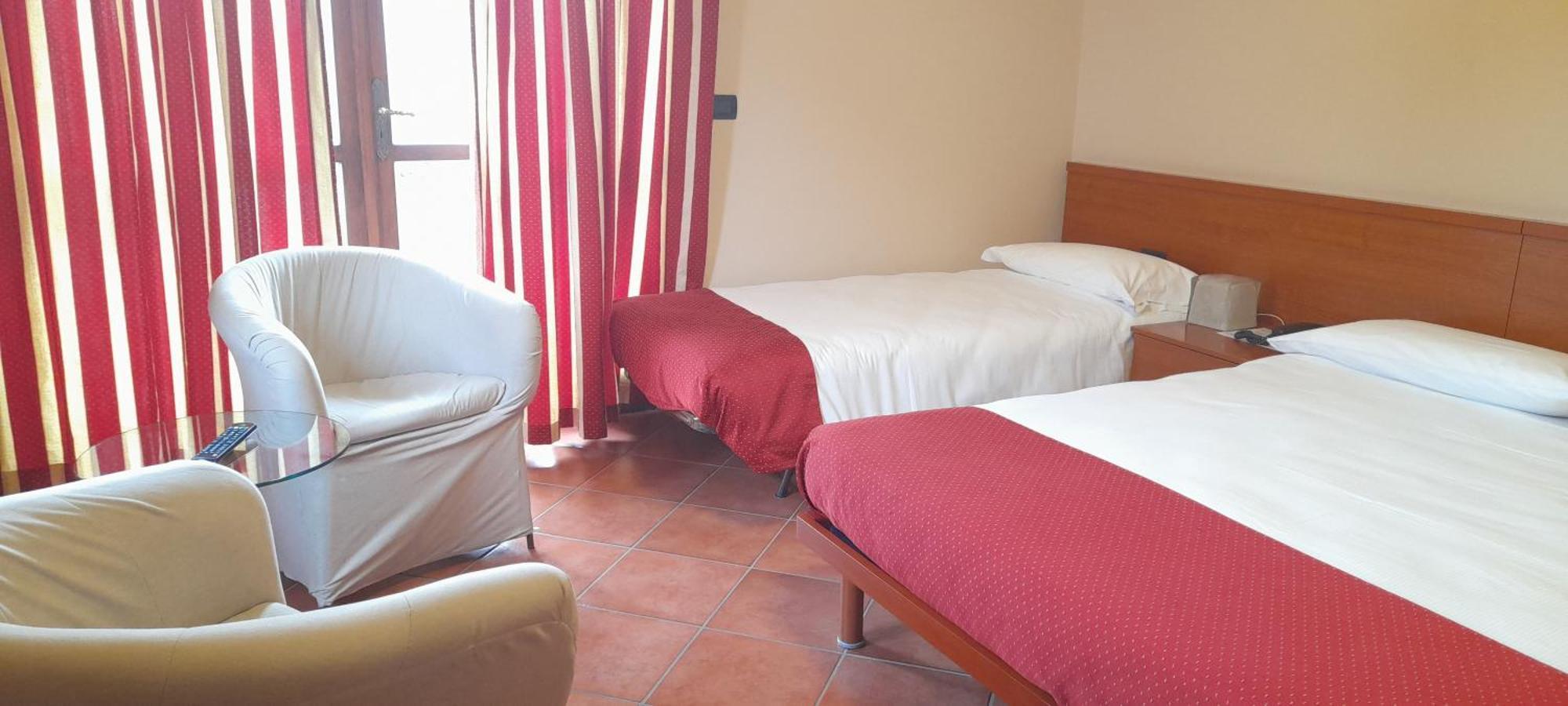Hotel Ceretto Busca Dış mekan fotoğraf
