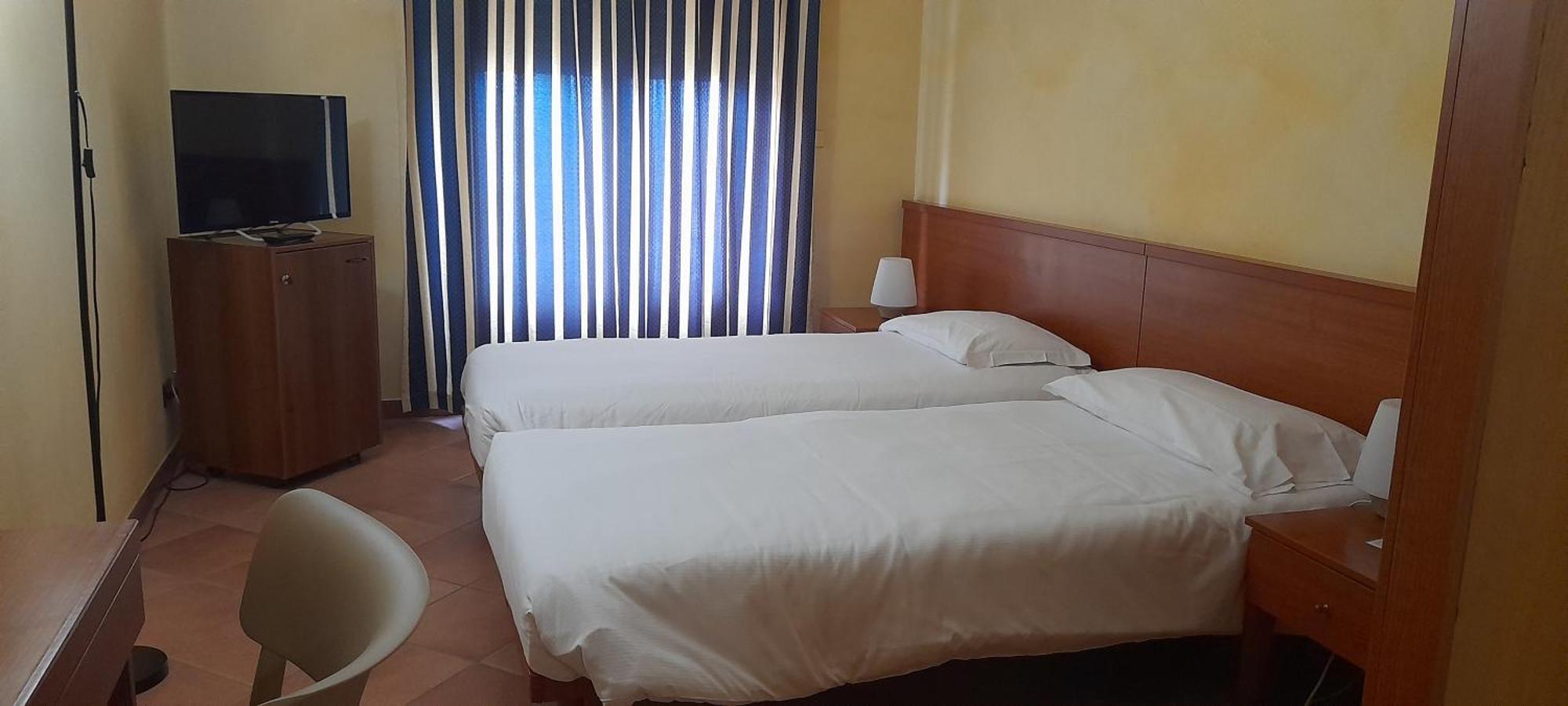 Hotel Ceretto Busca Dış mekan fotoğraf